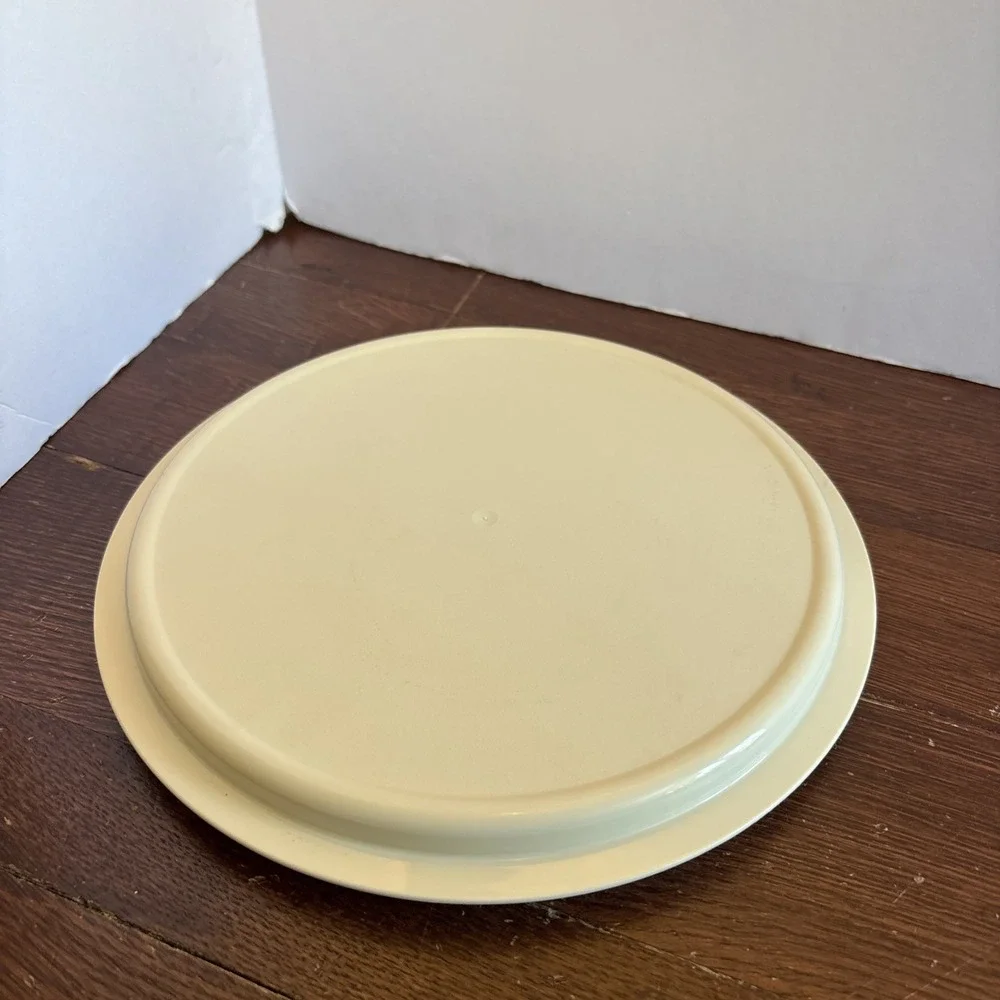 4 pc Round Tupperware Cake Keeper Taker 1710-2, Punch Bowl, 1695-2 ,Veg/ Dip New